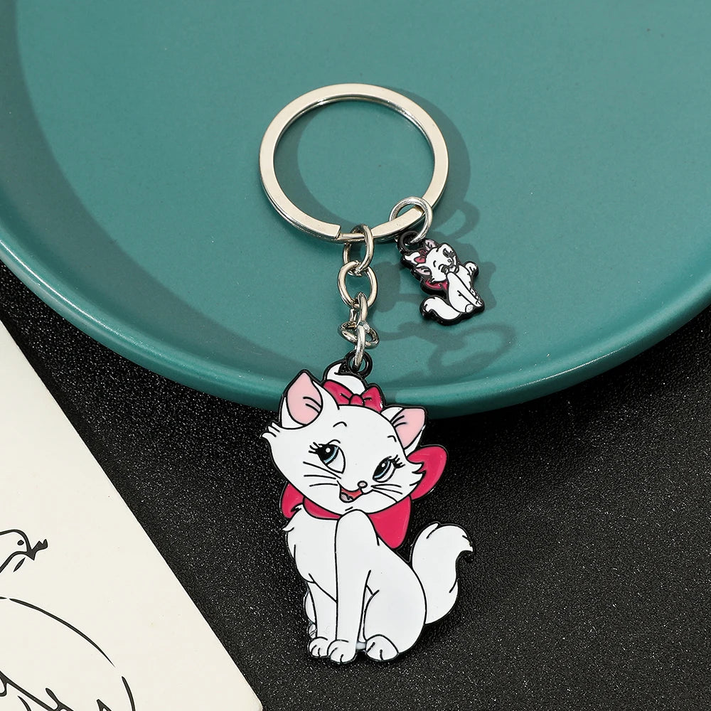 Disney Marie Cat Keychain Metal Kawaii Anime Cartoon Creative Design Key Chain Pendant Backpack Decoration Girl Gifts