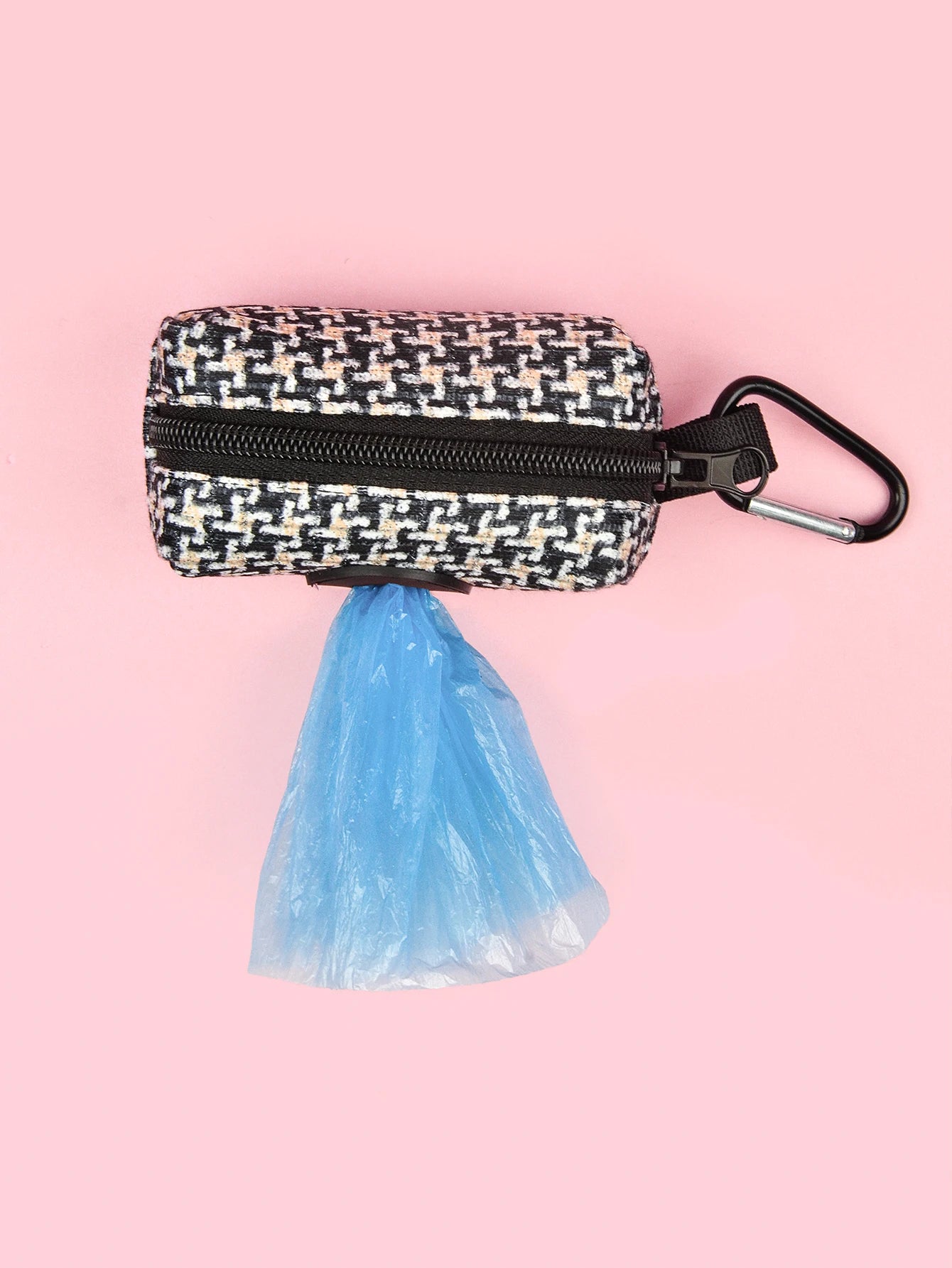 1pcs Furry Cute Design Dog Poop Bag Holder for Leash Attachment(No Poop Bag And Leash)
