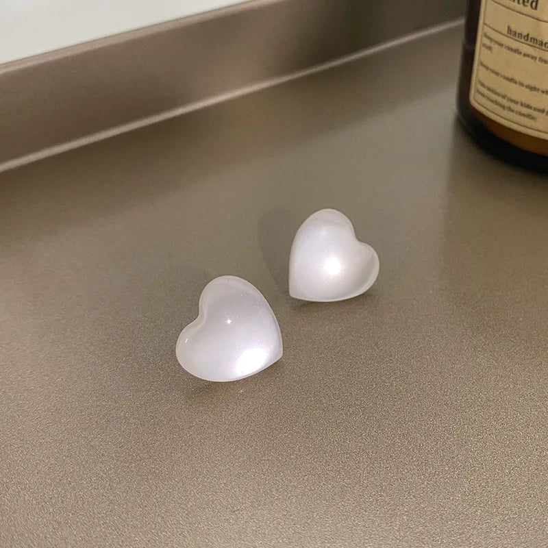 New Resin Heart MOONLIGHT Stud Earrings Women Korean Simple Imitation Opal Peach LOVE Brincos Jewelry Christmas Gift