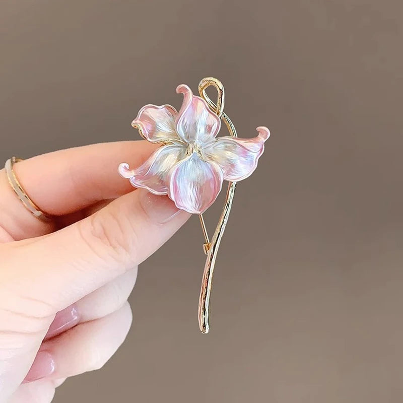 New Style Temperament Sense Water Lily Enamel Lily Flower Brooches For Women Weddings Banquet Office Brooch Pins Gifts
