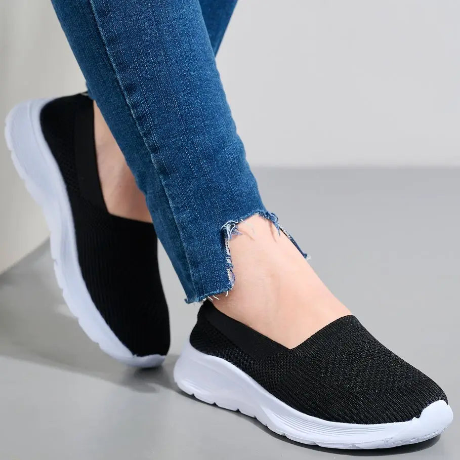 Women Sneakers Lightweight Summer Shoes For Women Casual Flats Shoes Plus Size Women Loafers Anti Slip Tennis Shoes Slio On