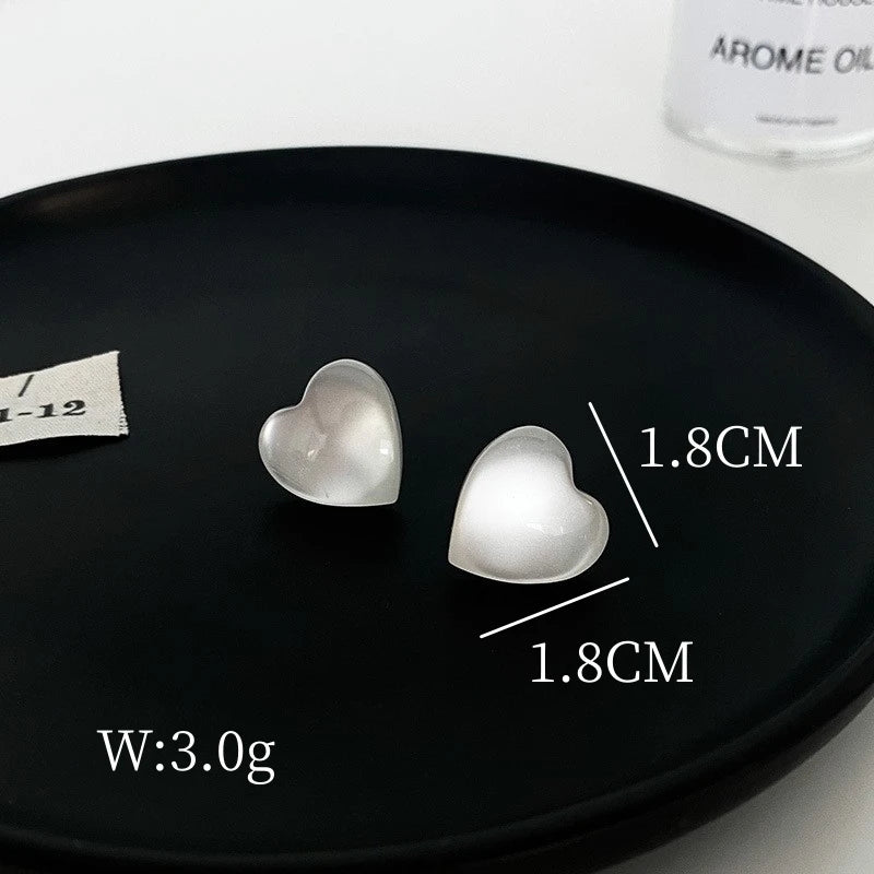 New Resin Heart MOONLIGHT Stud Earrings Women Korean Simple Imitation Opal Peach LOVE Brincos Jewelry Christmas Gift