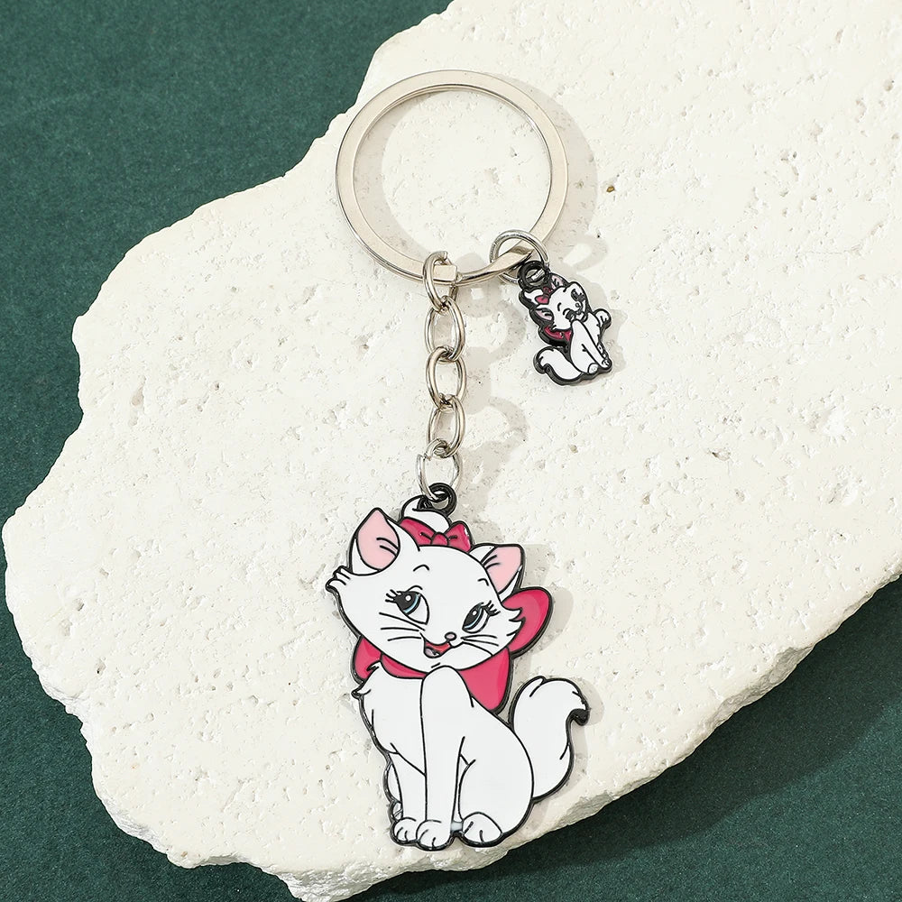 Disney Marie Cat Keychain Metal Kawaii Anime Cartoon Creative Design Key Chain Pendant Backpack Decoration Girl Gifts