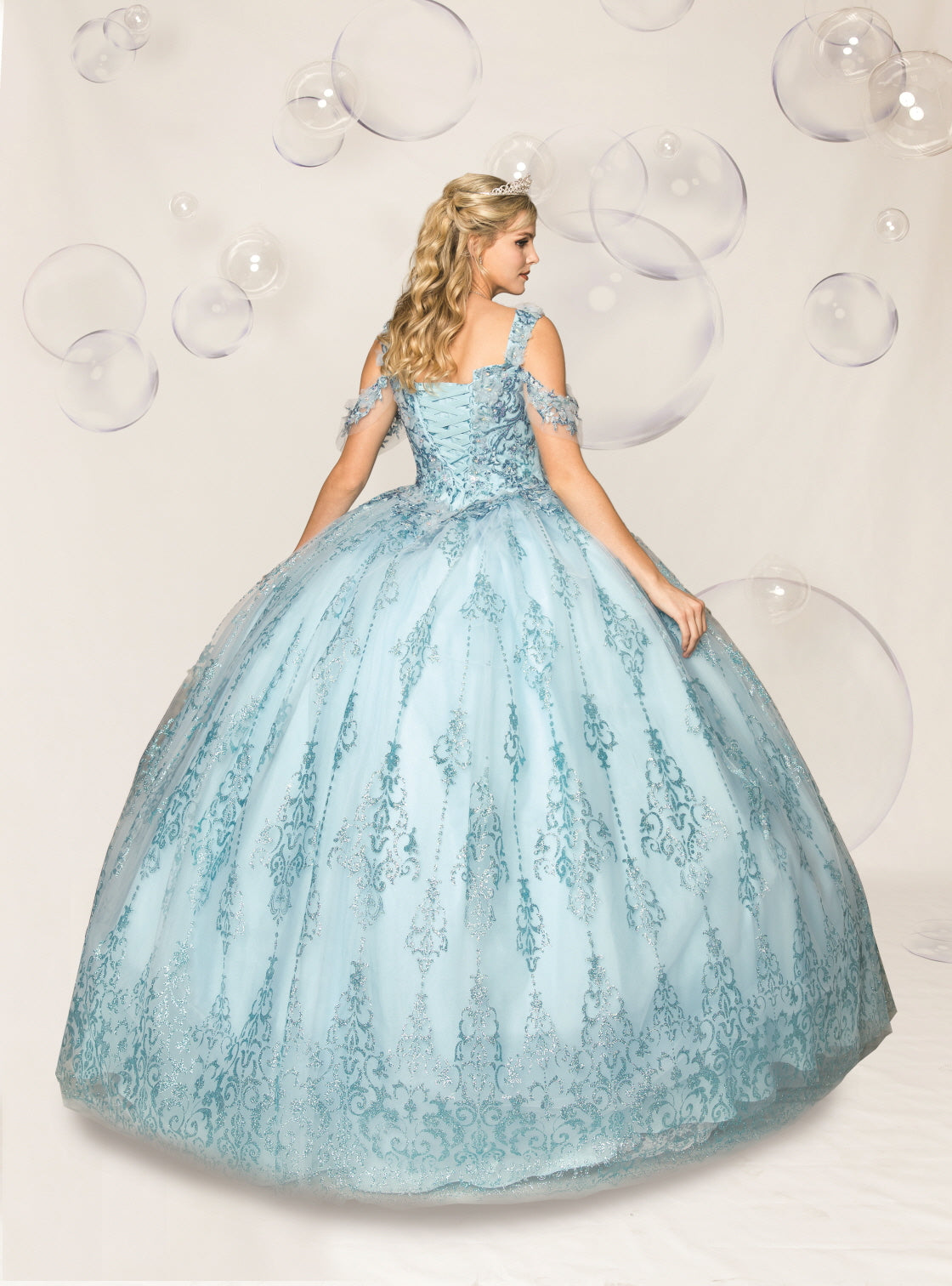 (LIVE 39) Elegant Quinceanera Dress with Tulle & Embroidery for Special Occasions - Beautiful & Versatile Design