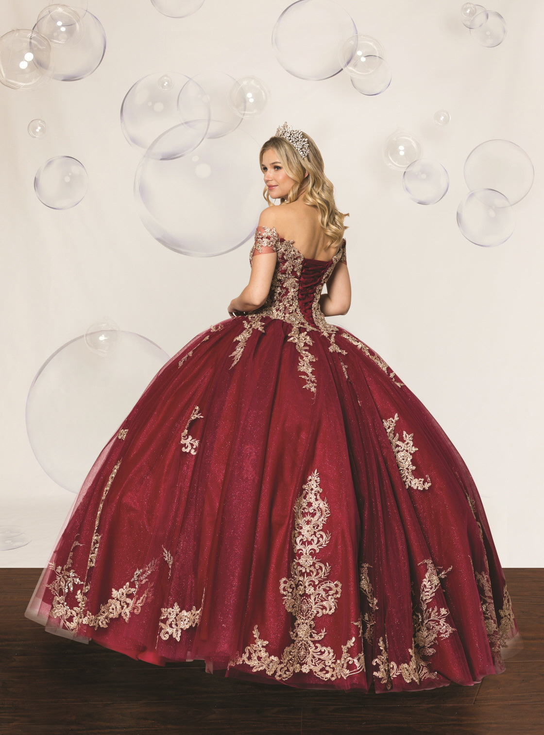 (LIVE 28) Fine gowns, 3D embroidery, weave dreamy tales.