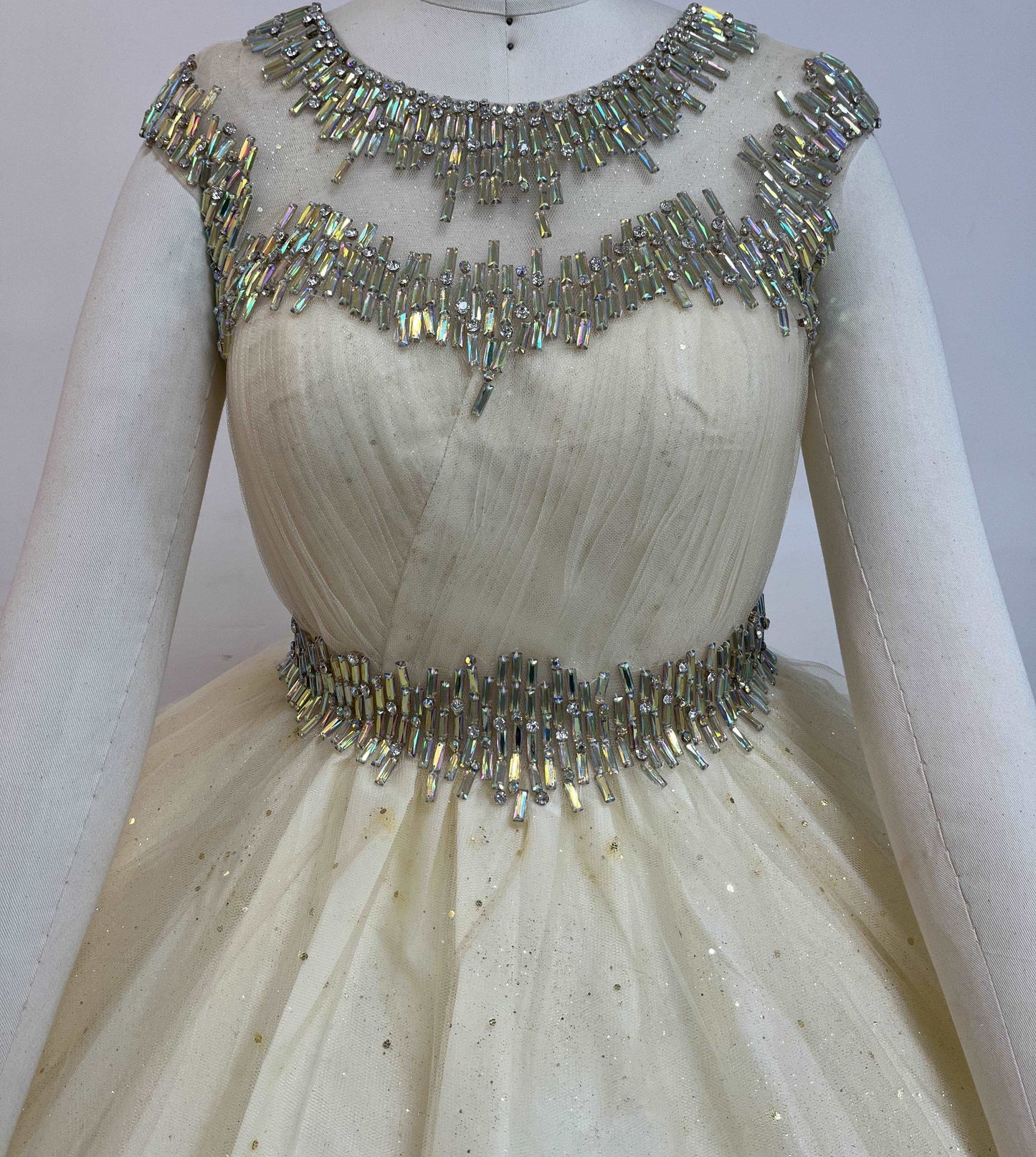 (LIVE 13) Gorgeous Short Gold Dress with Diamonds