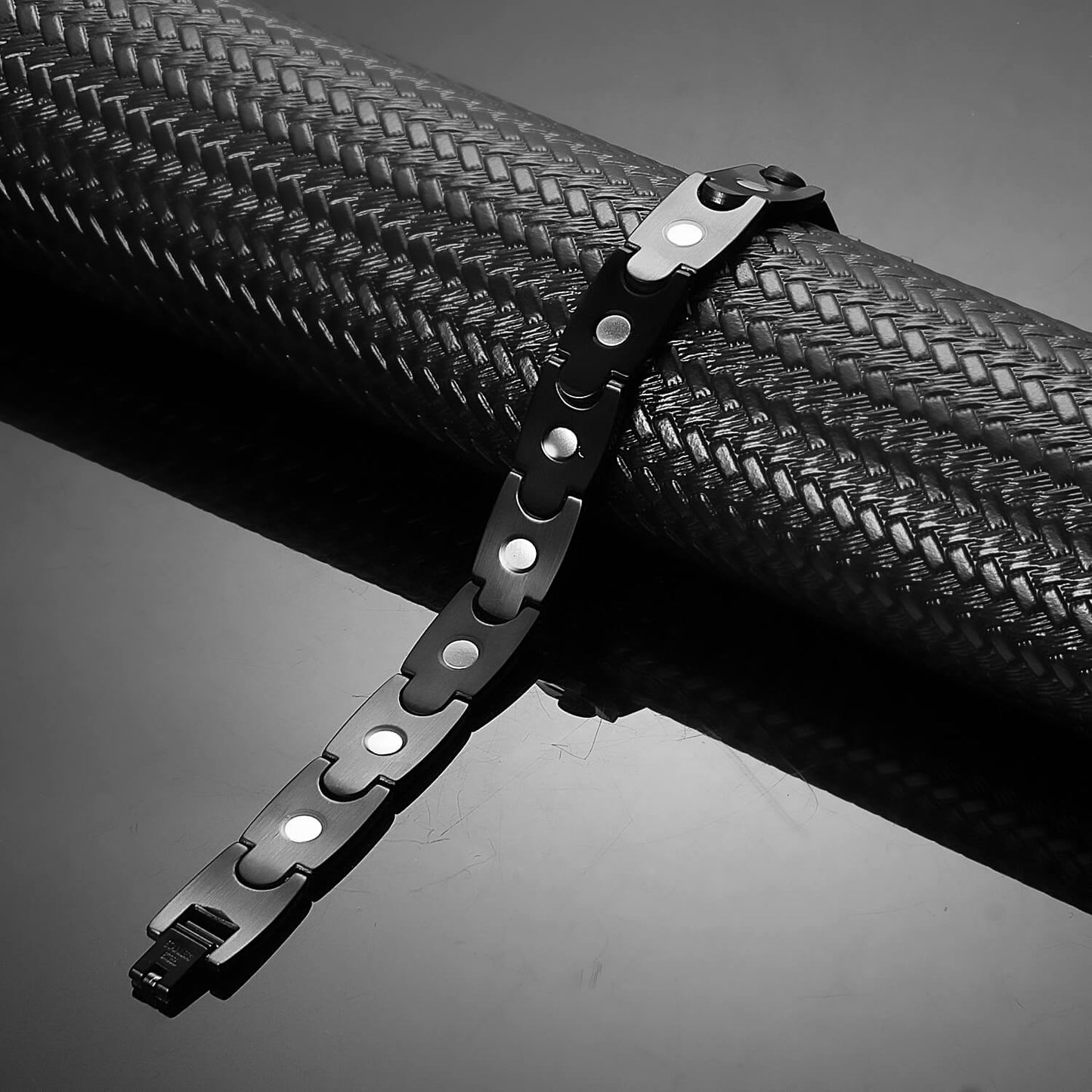 Stainless Steel Magnetic Bracelet. Black Color. Model B042MB