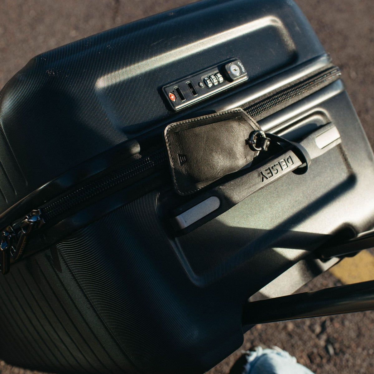 The Luggage Tag