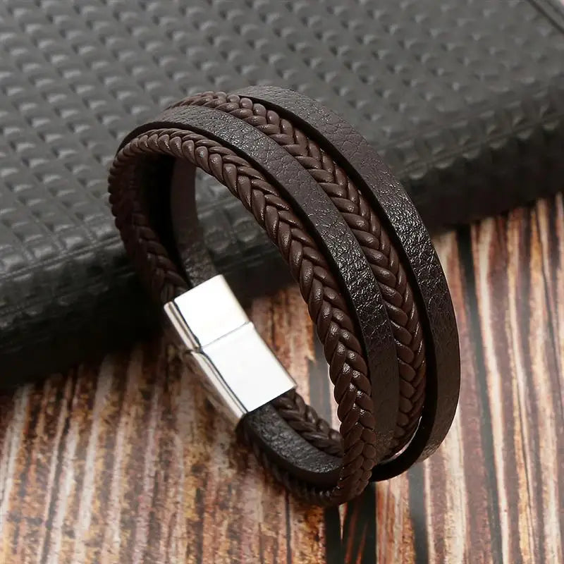 Fashion Braided Rope Woven Multilayer Leather Men Bracelets Punk Mental Magnet Bangle for Friend Charm Jewelry Gifts