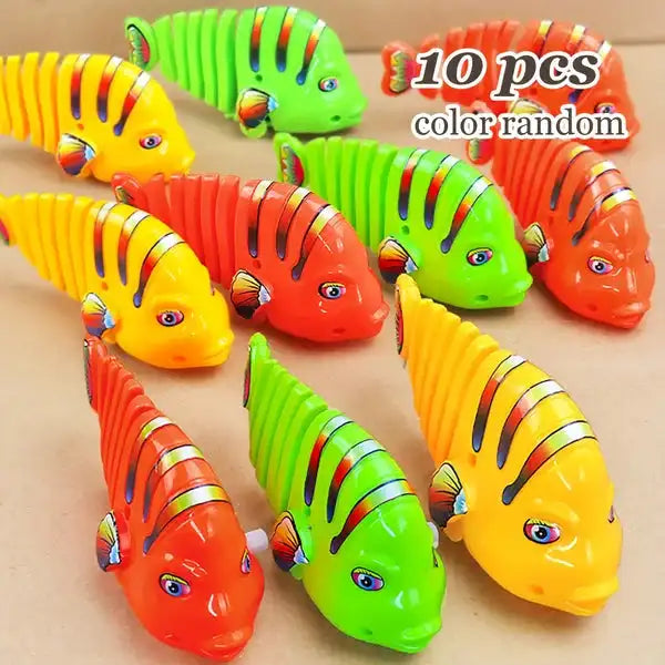 Plastic Wind-Up Wiggle Fish Toys Running Clockwork Classic Toy Newborn Spring Toy Toys for Children