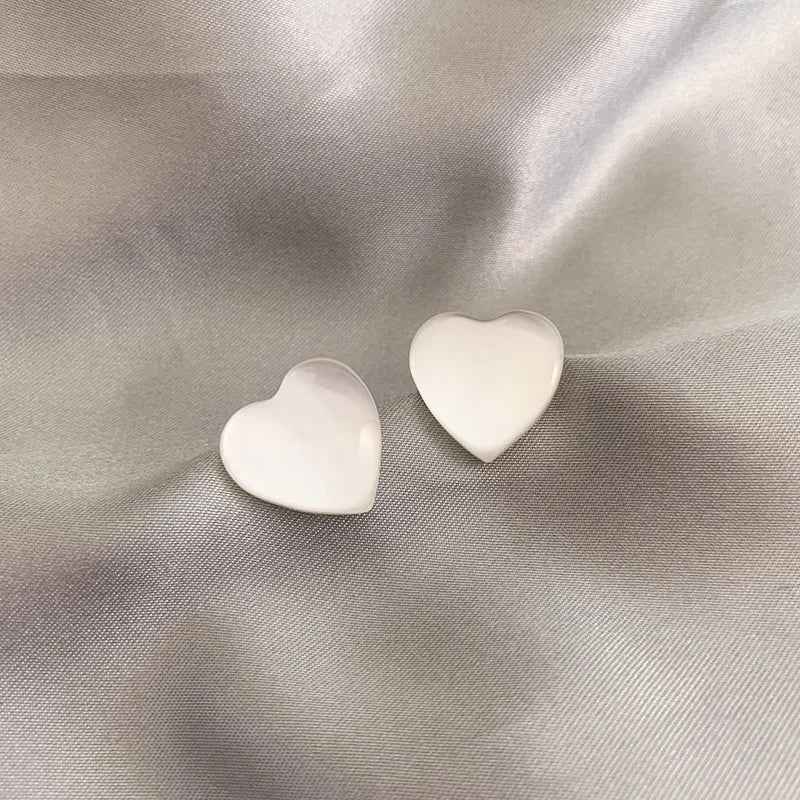 New Resin Heart MOONLIGHT Stud Earrings Women Korean Simple Imitation Opal Peach LOVE Brincos Jewelry Christmas Gift