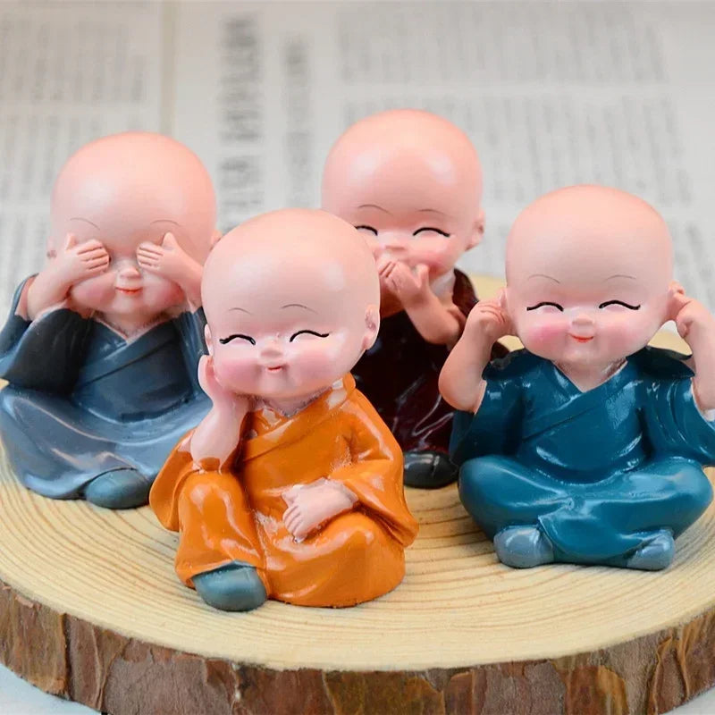 4pcs Resin Cute Ornaments Handicrafts Small Monk Sculptures Cute Monk Buddha Statues Creative Buddha Dolls Table Car Decorations