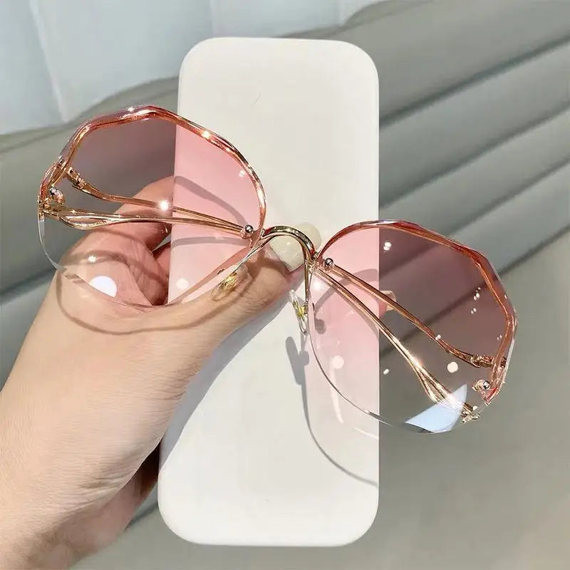 Fashion Tea Gradient Sunglasses Women Ocean Water Cut Trimmed Lens Metal Curved Temples Sun Glasses Female UV400