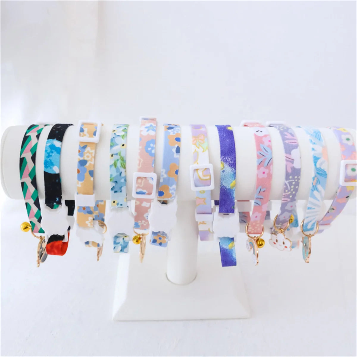 1Pc Kitten Collar with Bell Cut Pet Cat Collars Breakaway Adjustable Cats Collar Puppy Collar Pet Supplies for Kittens