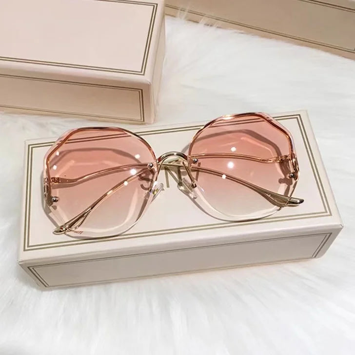 New Fashionable Sunglasses for Women UV Resistant Transparent Ocean Sheet Women's Metal Frameless Polygonal Gradient Sunglasses