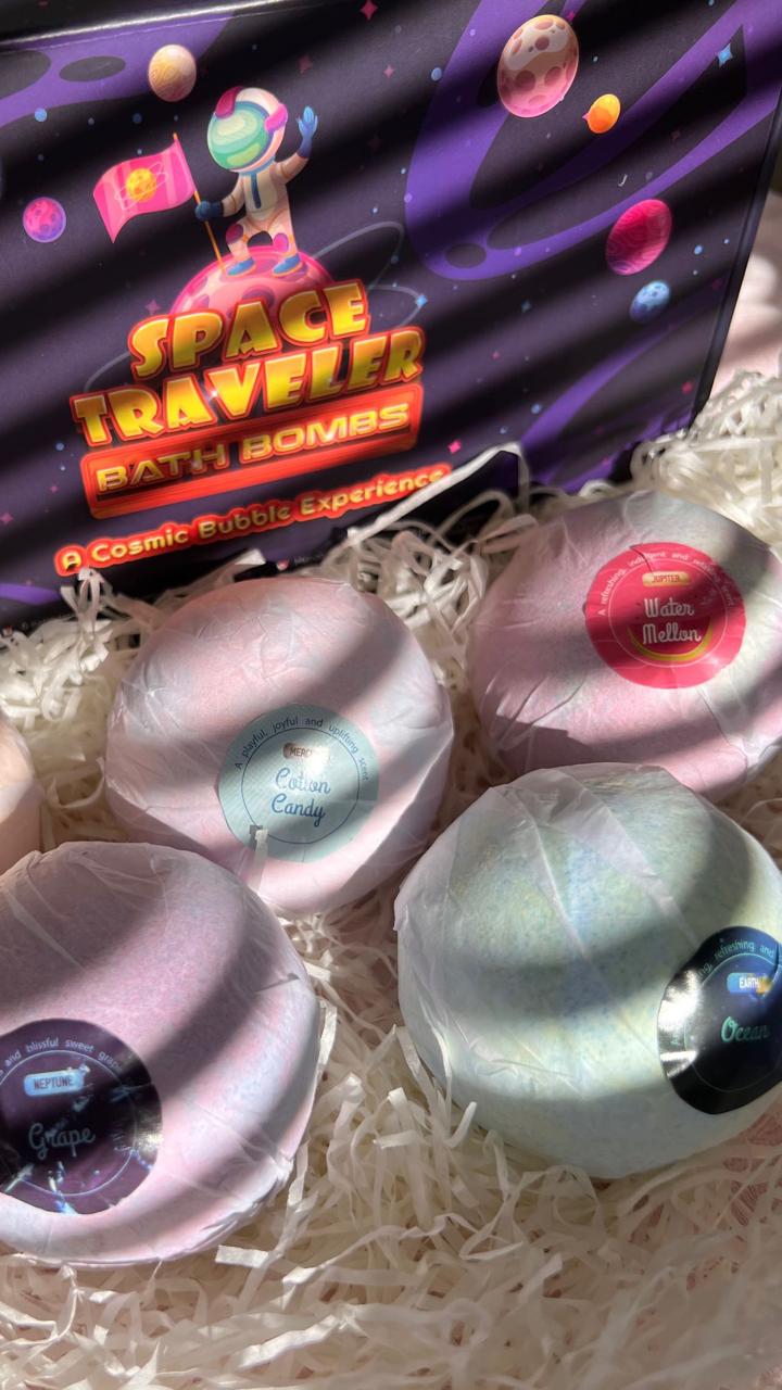 EvolutionUSA 6pc Space Bath Bombs for Boys & Girls, 6 Planet Bath Balls with Toy Hidden Inside, Organic Hypoallerganic Childrens Bathbombs, Cosmic Fun Space Surprise, Gift Set Birthday, Christmas, Easter
