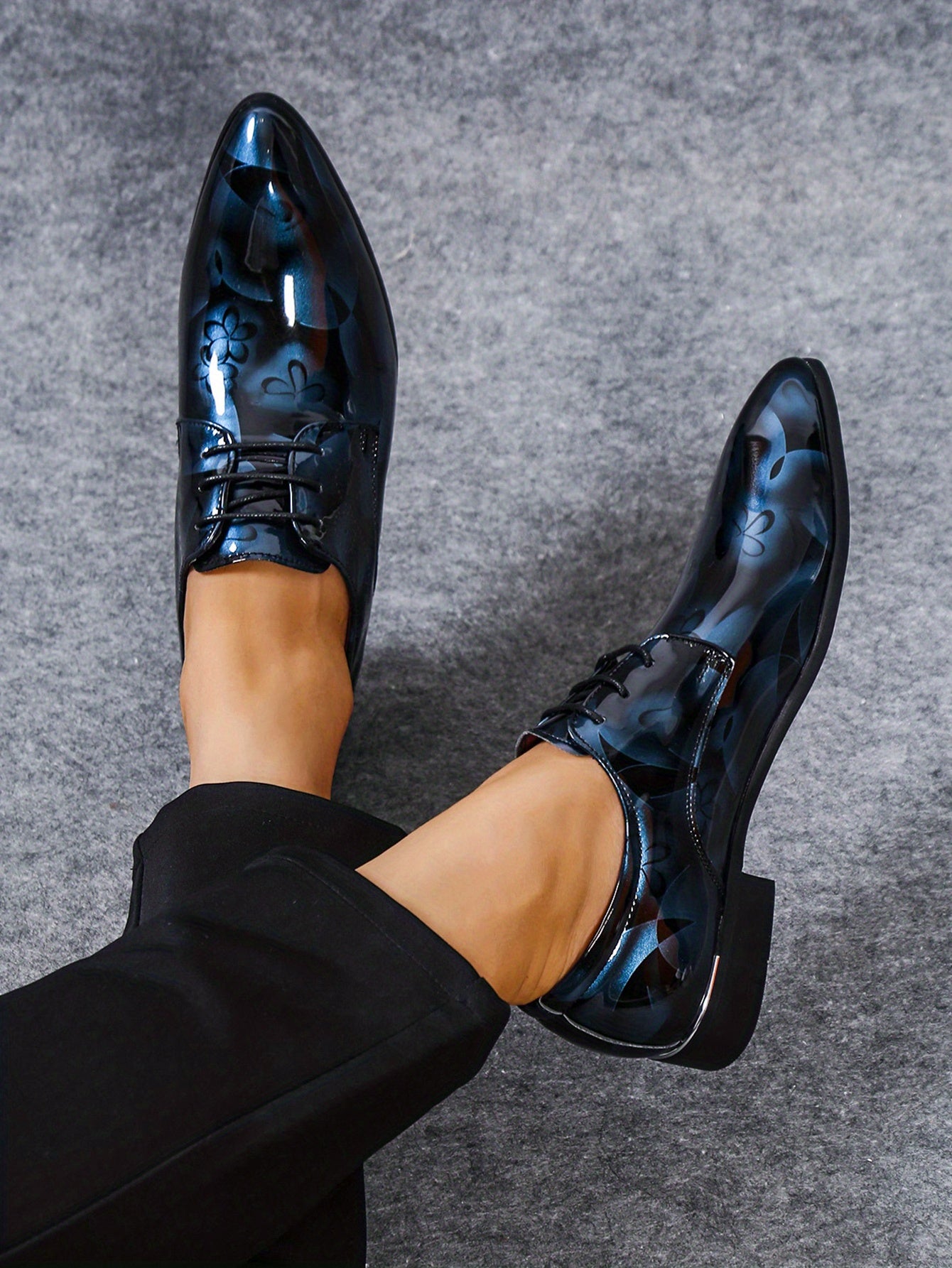 Elegant Men's Oxford Brogue Shoes - Lace-Up Pointed Toe, Durable & Comfortable for Wedding, Business & Office Wear, All-Season Design