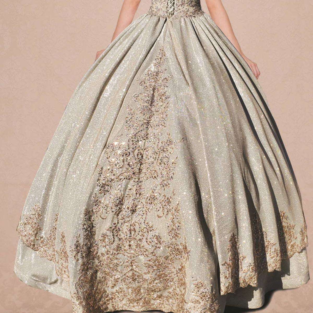 (LIVE 44) Exclusive gowns, silky luxury, stylish journey.