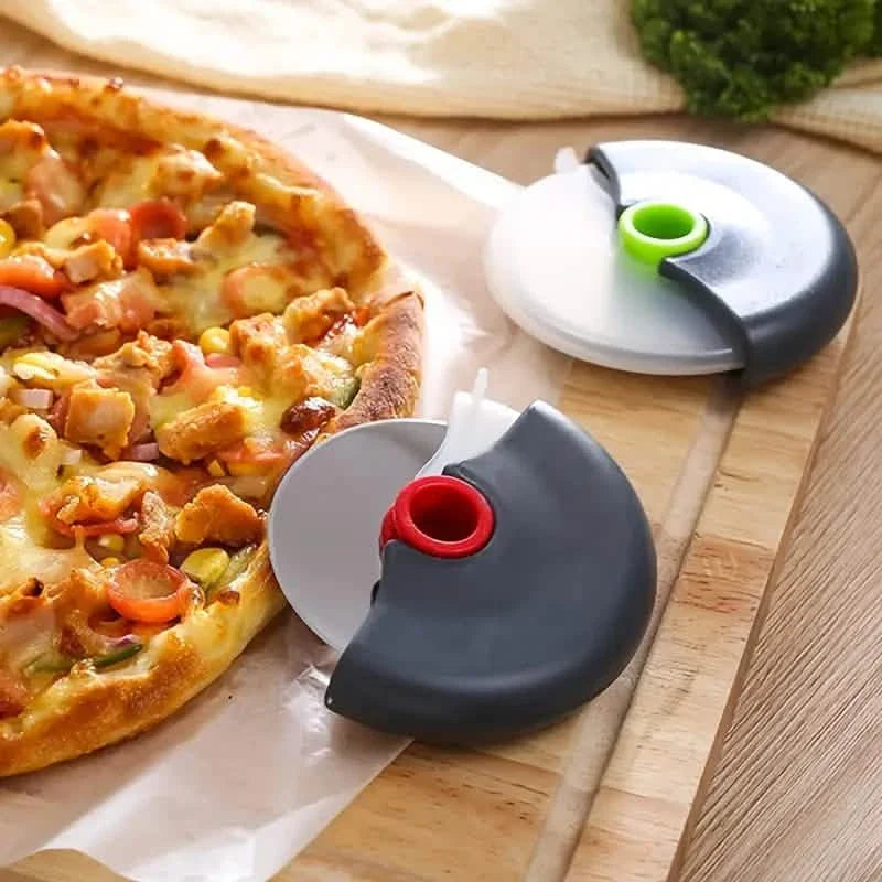 Stainless Steel Round Wheel Cutter with Lid